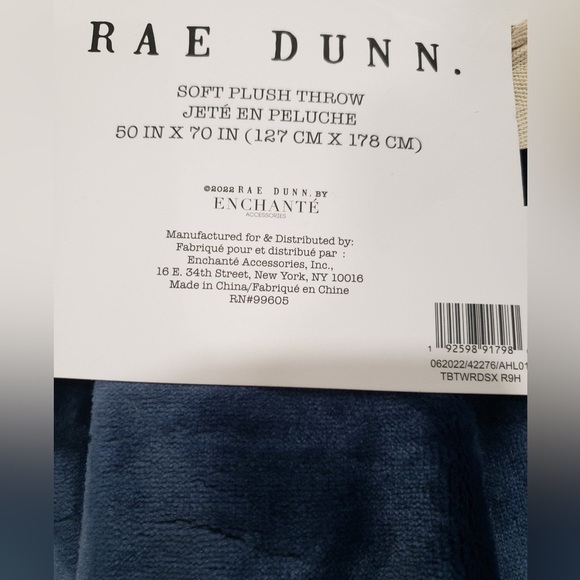 NWT Rae Dunn Peace On Earth Blue Plush Throw/Blanket 50x70 Holiday/Christmas - Picture 2 of 3